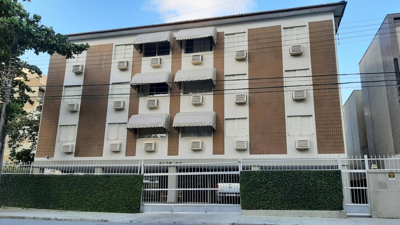 Lindo Apartamento Enseada Гуаружа Экстерьер фото